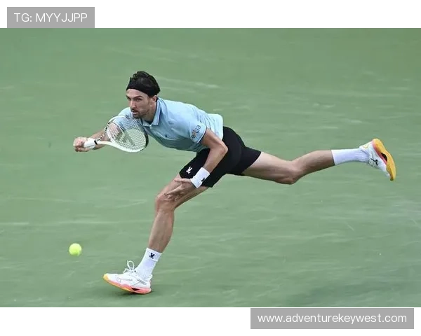 林德克内希逆转梅德韦杰夫晋级大师赛决赛创造职业生涯新高 林德克内希逆转梅德韦杰夫晋级大师赛决赛创造职业生涯新高